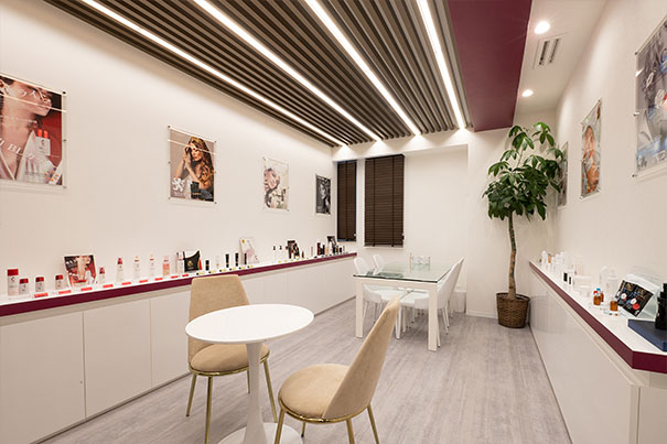 株式会社アリストレンディ　福岡オフィス